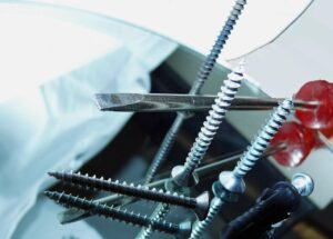 Bullone di un calorifero da girare con un cacciavite per migliorare il riscaldamento.